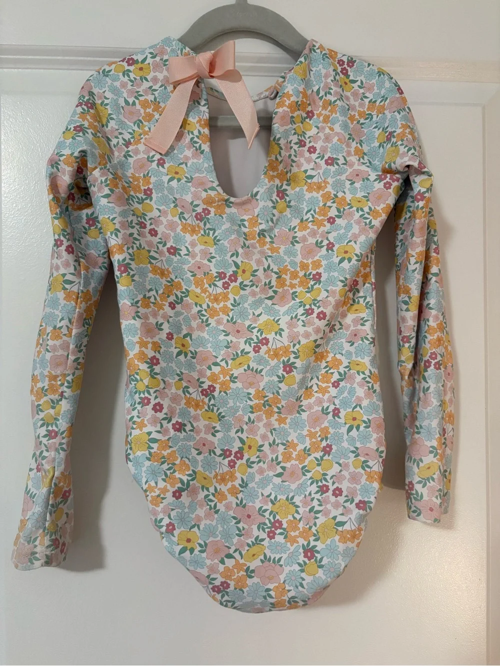 Minnow | Kids Floral Long-Sleeve Rash Guard Swimsuit - Pink Yellow Green